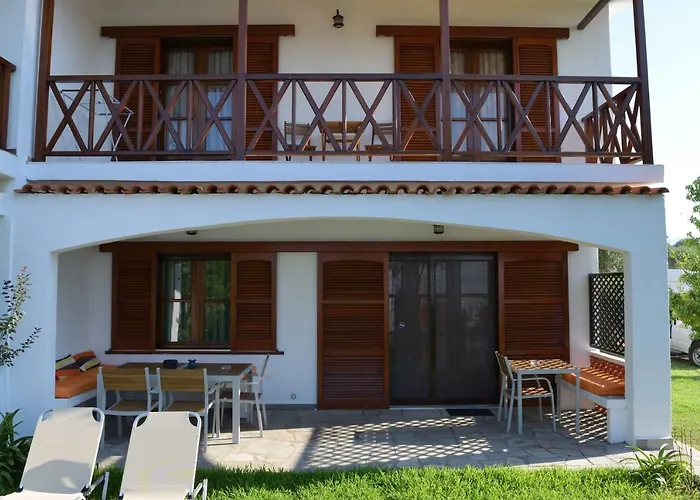 Mikiverna Houses By Miltiadis *