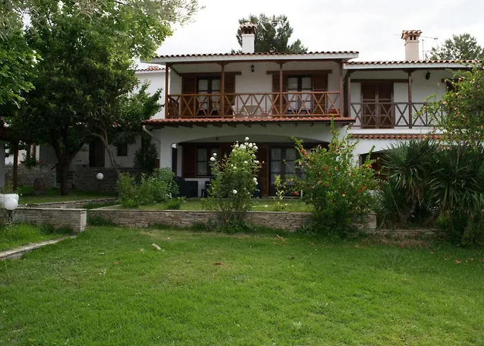 Mikiverna Houses By Miltiadis * Kalyves Polygyrou