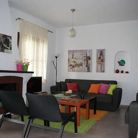 Mikiverna Houses By Miltiadis Apartment